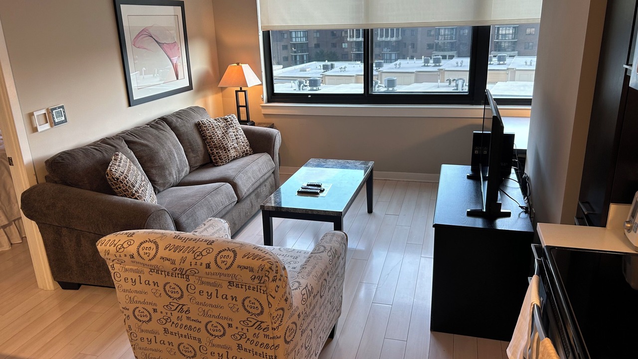 Photo of Livingroom in Rosslyn