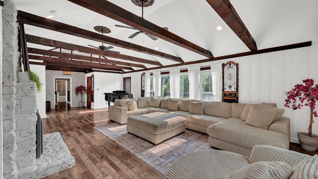 Photo of Livingroom in Goodlettsville