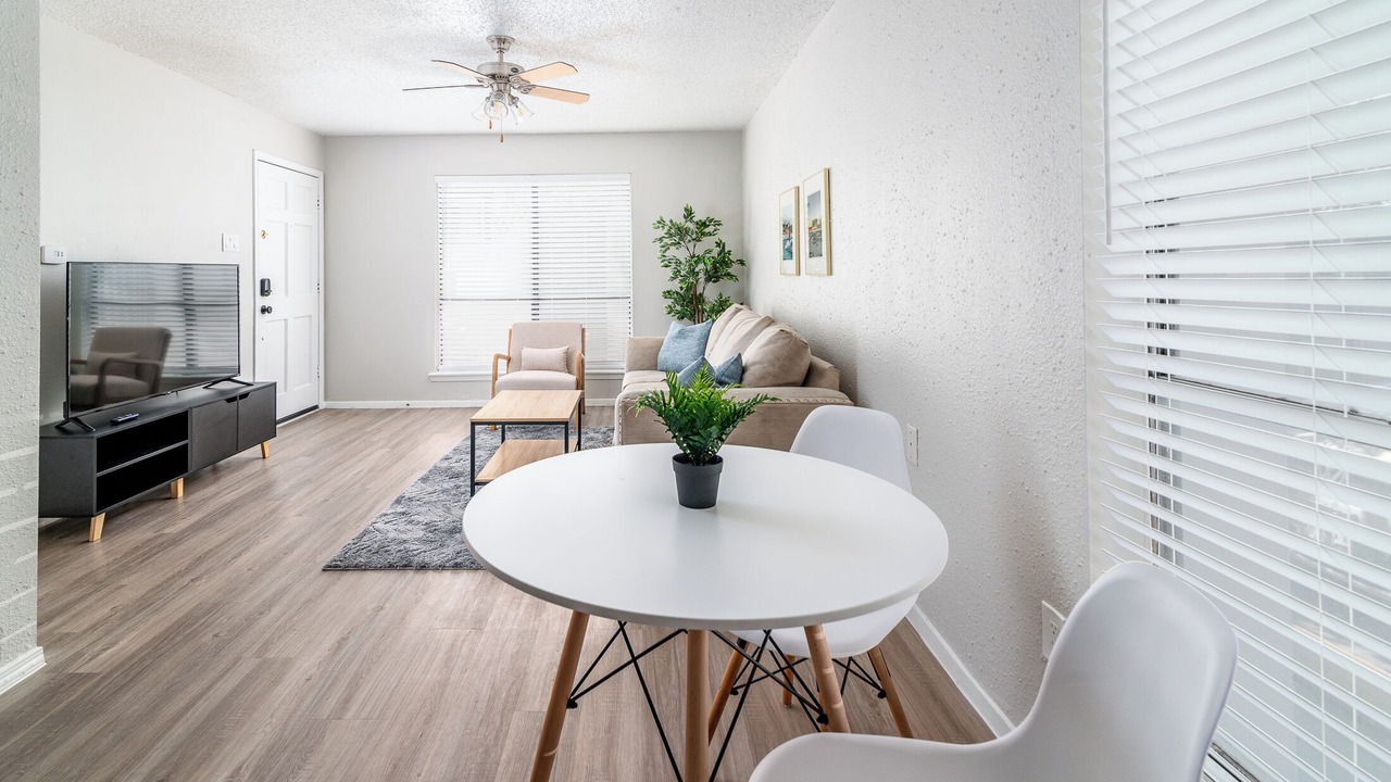 Photo of Livingroom in Triangle State