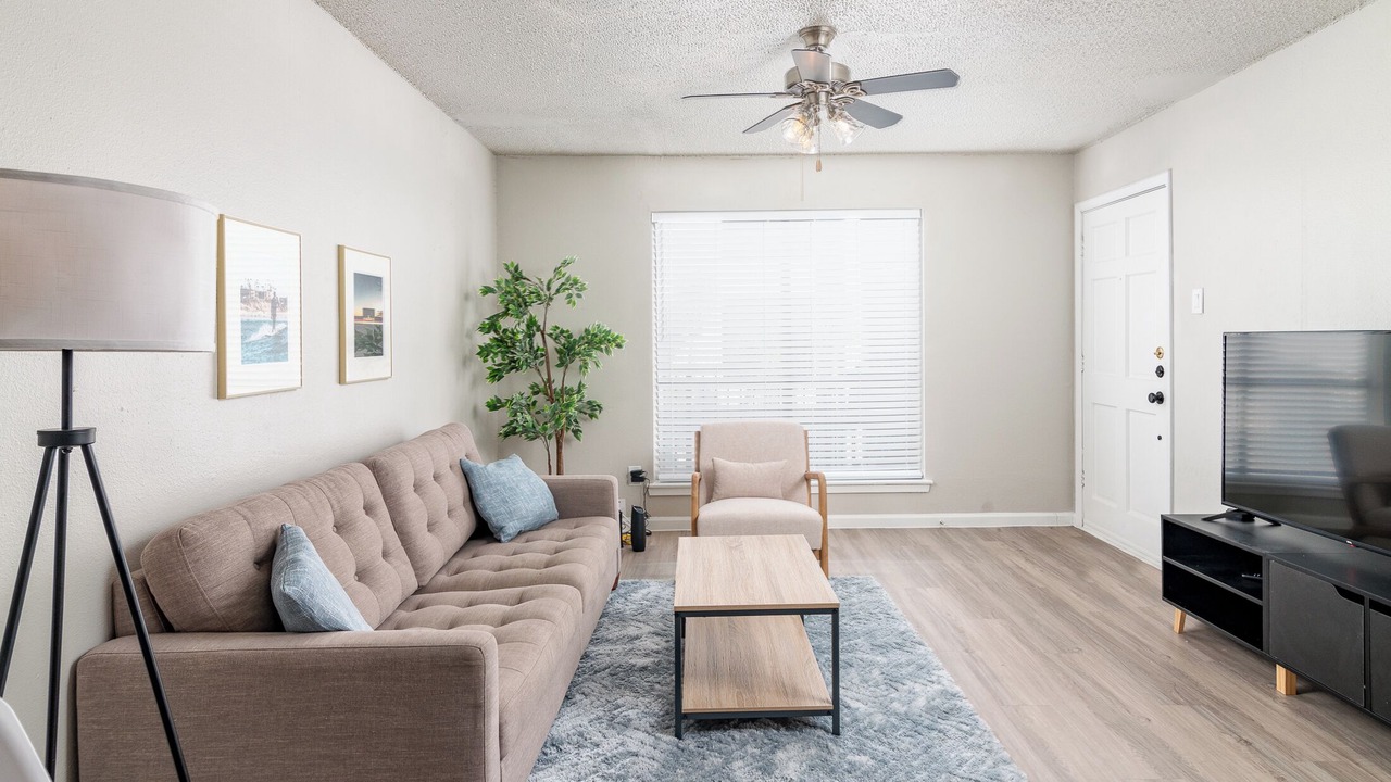 Photo of Livingroom in Triangle State