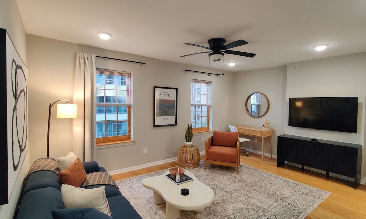 Photo of Livingroom in Rittenhouse Row