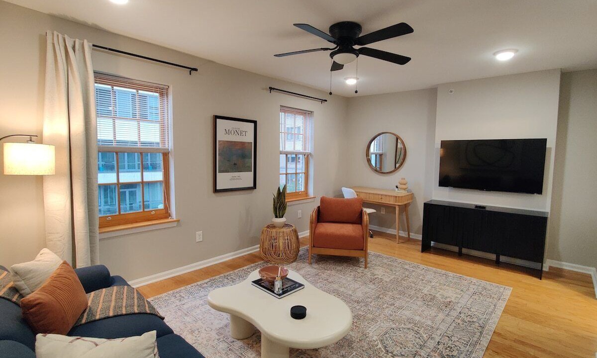 Photo of Livingroom in Rittenhouse Row