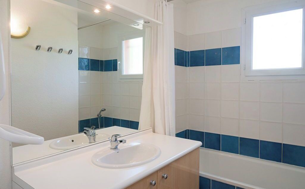 Photo of Bathroom in Homps