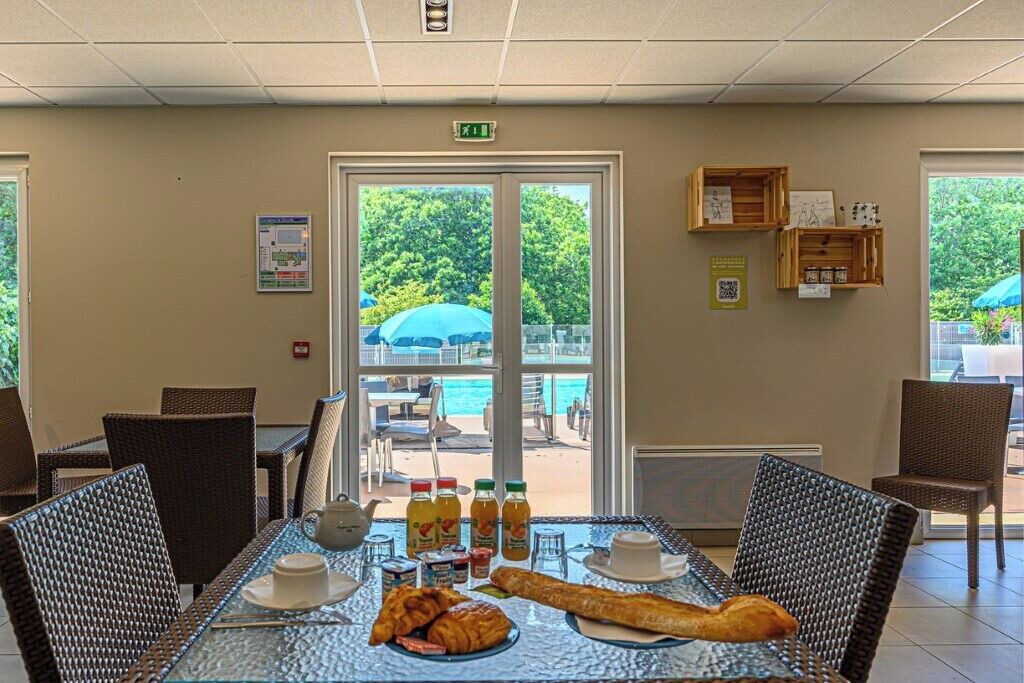 Photo of Others in Plescop