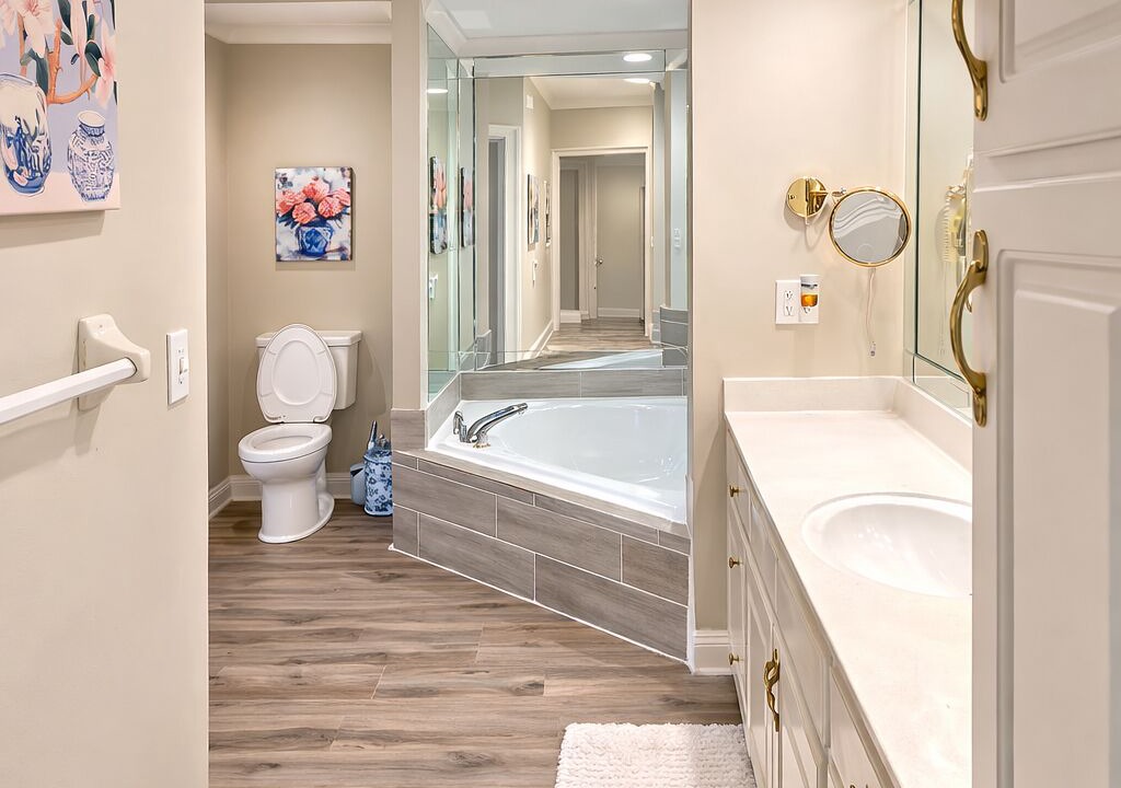 Photo of Bathroom in Gunter Afs