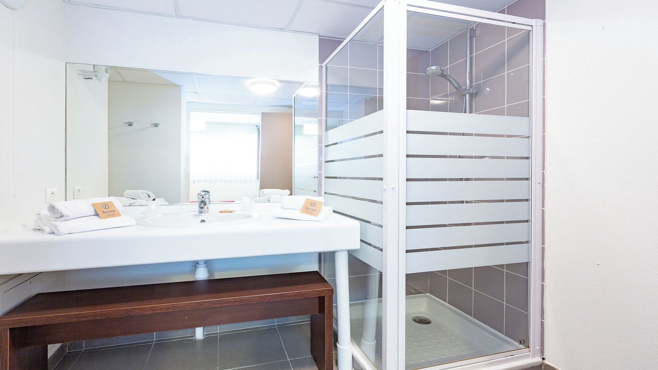 Photo of Bathroom in Roz-sur-Couesnon
