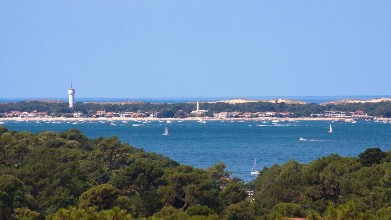 Photo of Others in Miremont