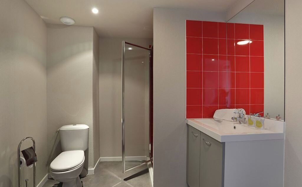 Photo of Bathroom in Saint-Jean-de-Vedas