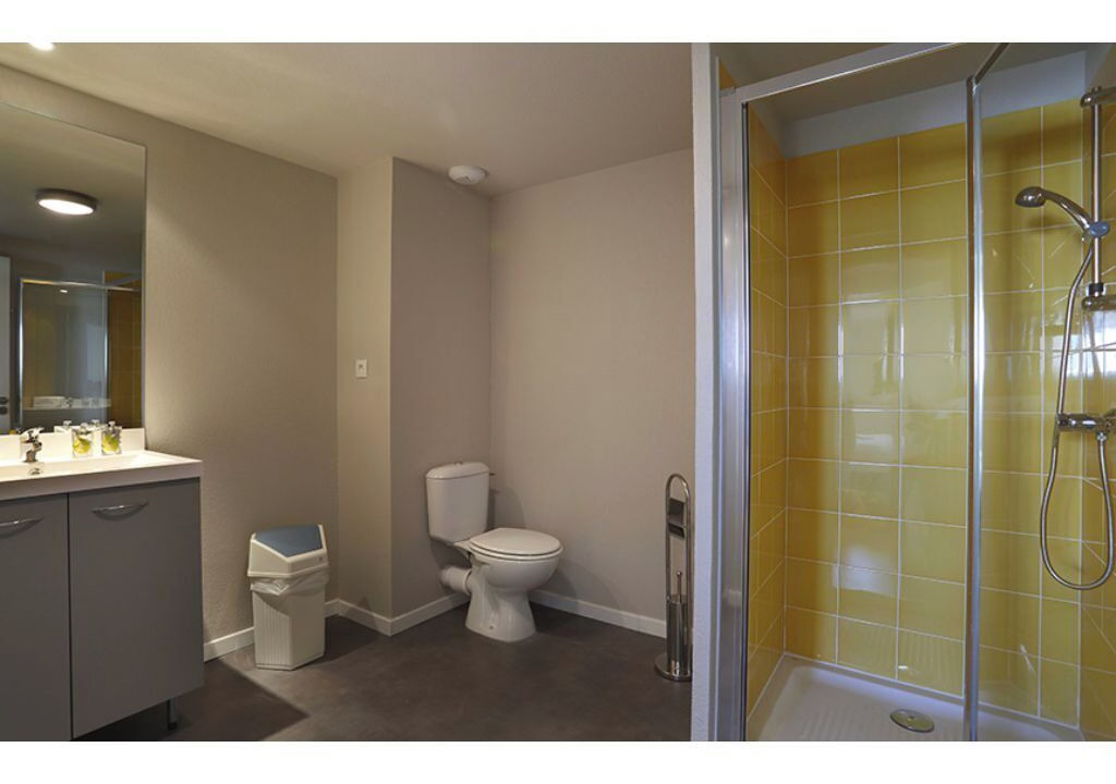 Photo of Bathroom in Saint-Jean-de-Vedas
