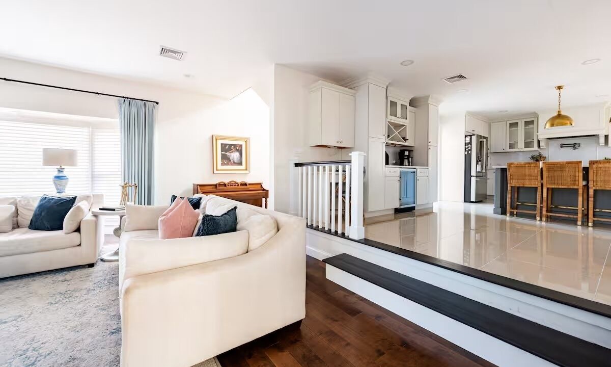 Photo of Livingroom in Kingston