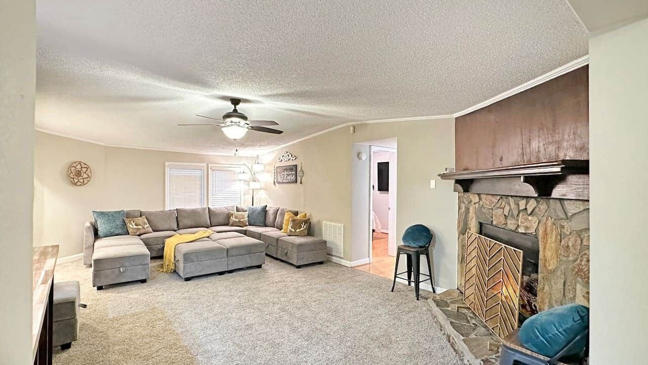 Photo of Livingroom in Trenton