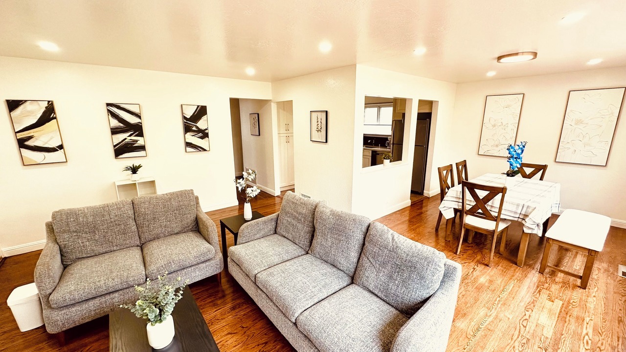 Photo of Livingroom in Pacifica