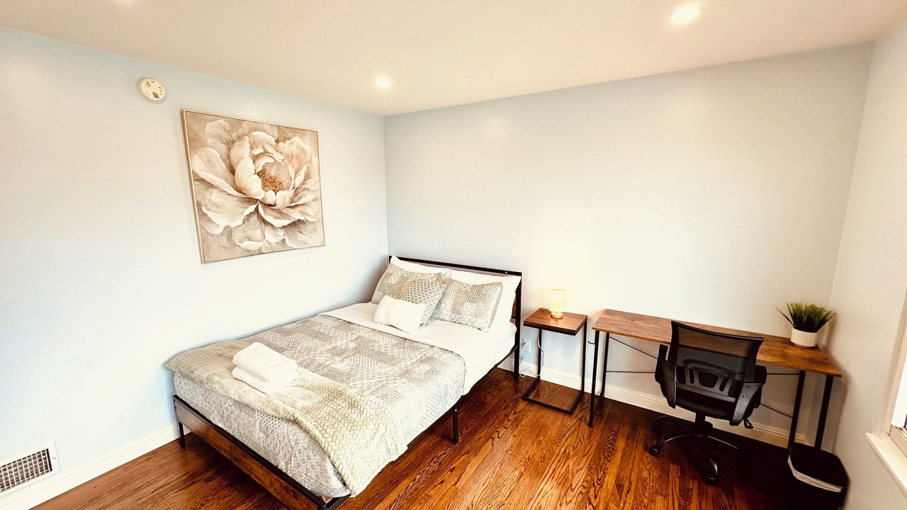 Photo of Bedroom in Pacifica