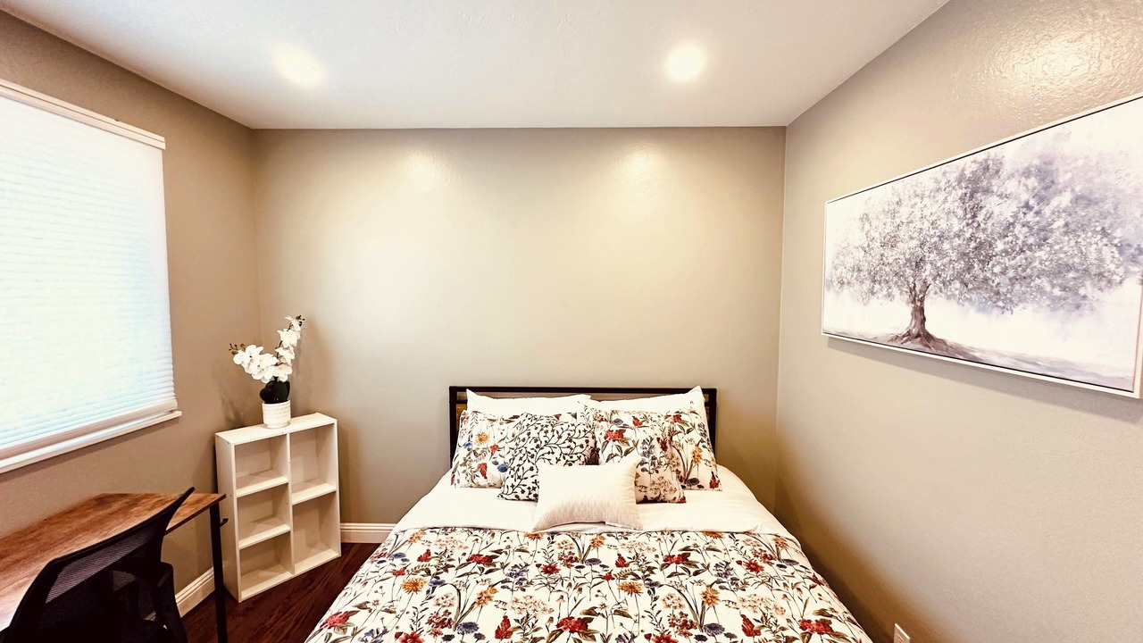 Photo of Bedroom in Pacifica