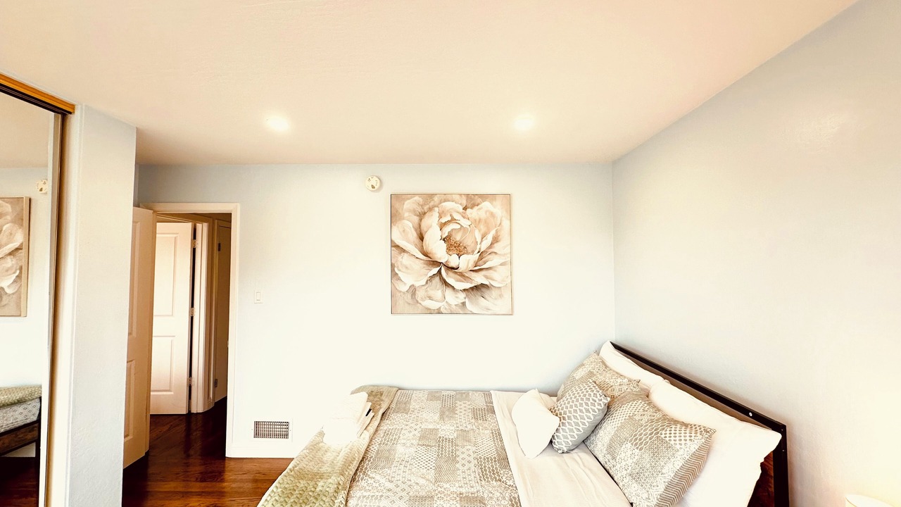 Photo of Bedroom in Pacifica