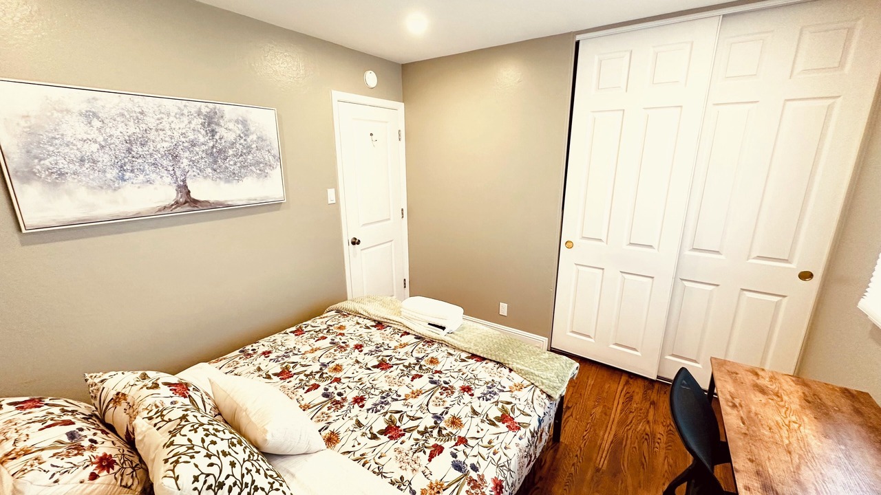 Photo of Bedroom in Pacifica