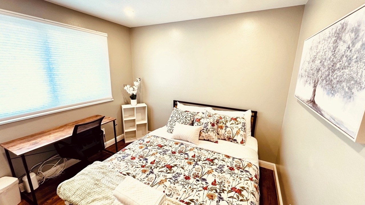 Photo of Bedroom in Pacifica