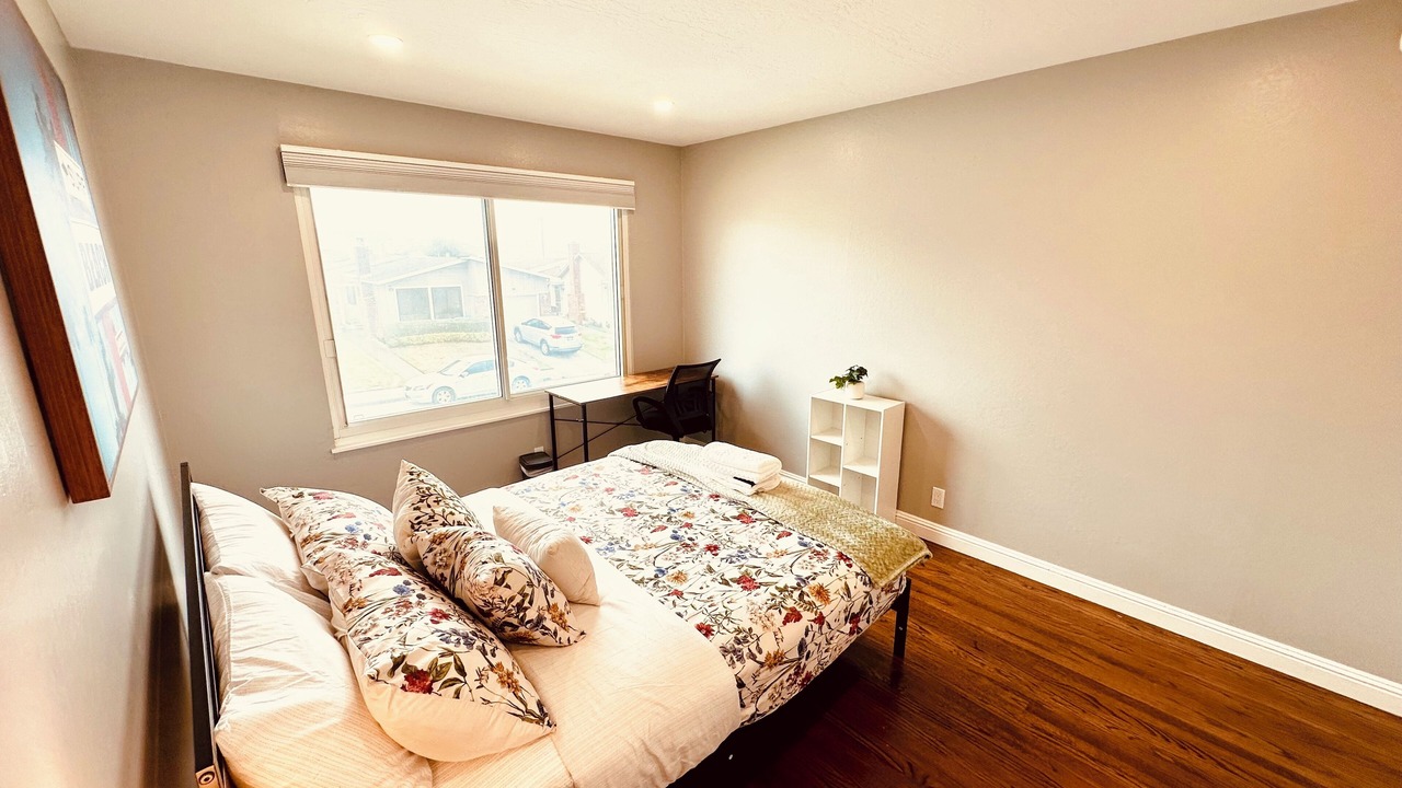 Photo of Bedroom in Pacifica