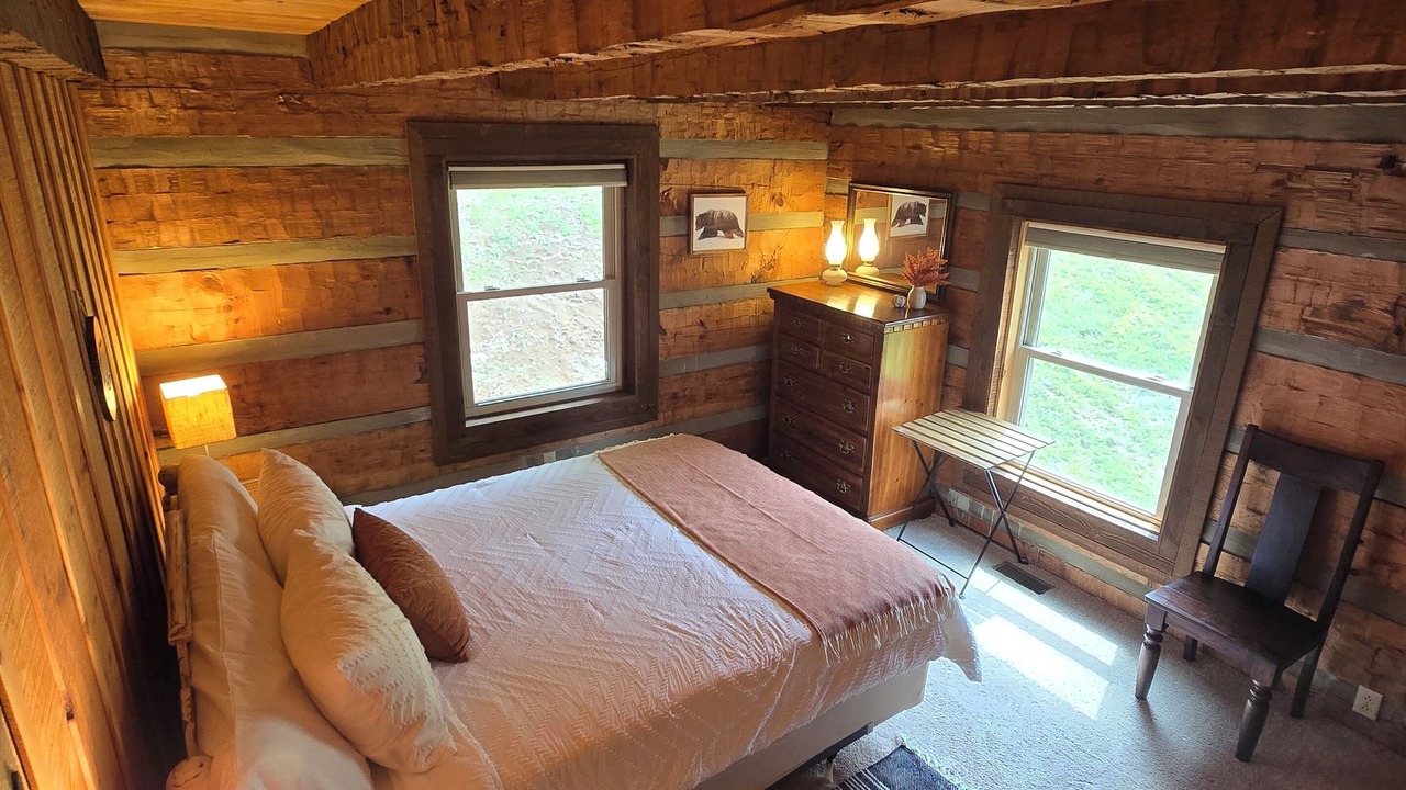Photo of Bedroom in Zionville