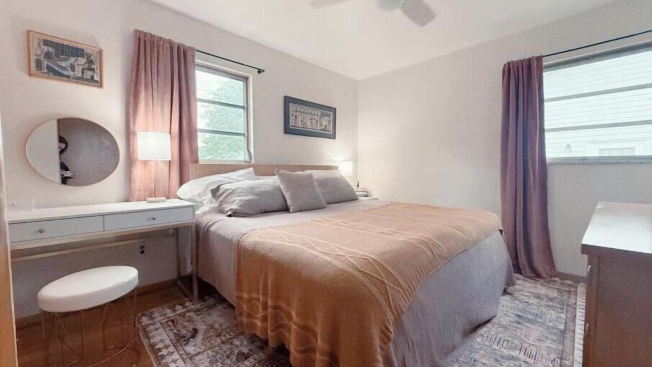 Photo of Bedroom in Willowick