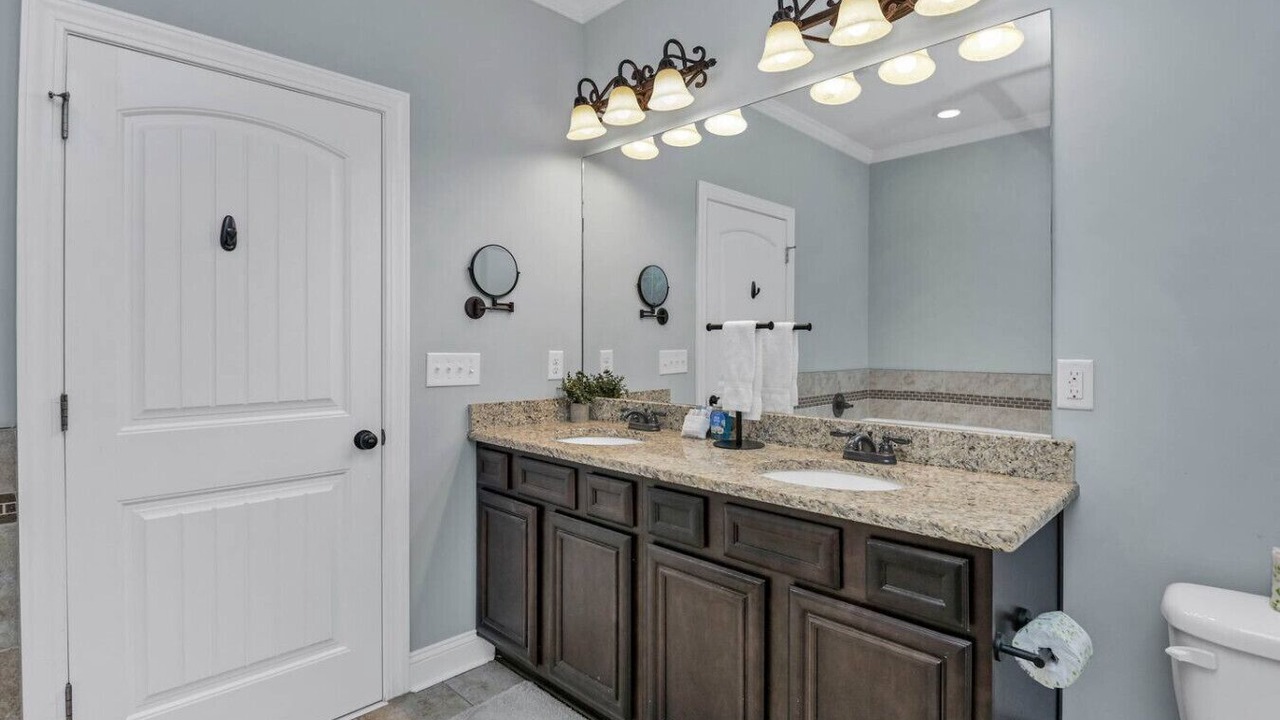 Photo of Bathroom in Old Shandon