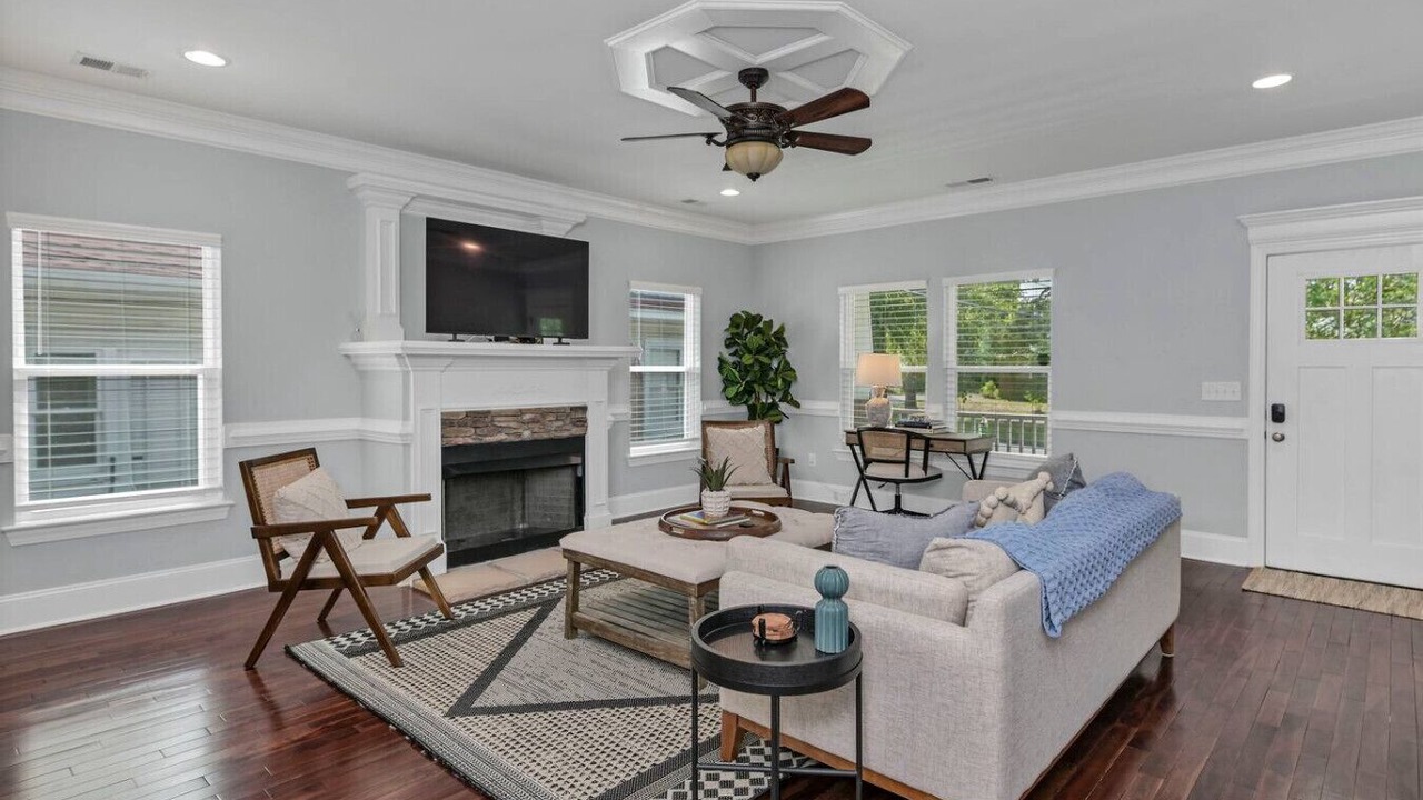 Photo of Livingroom in Old Shandon