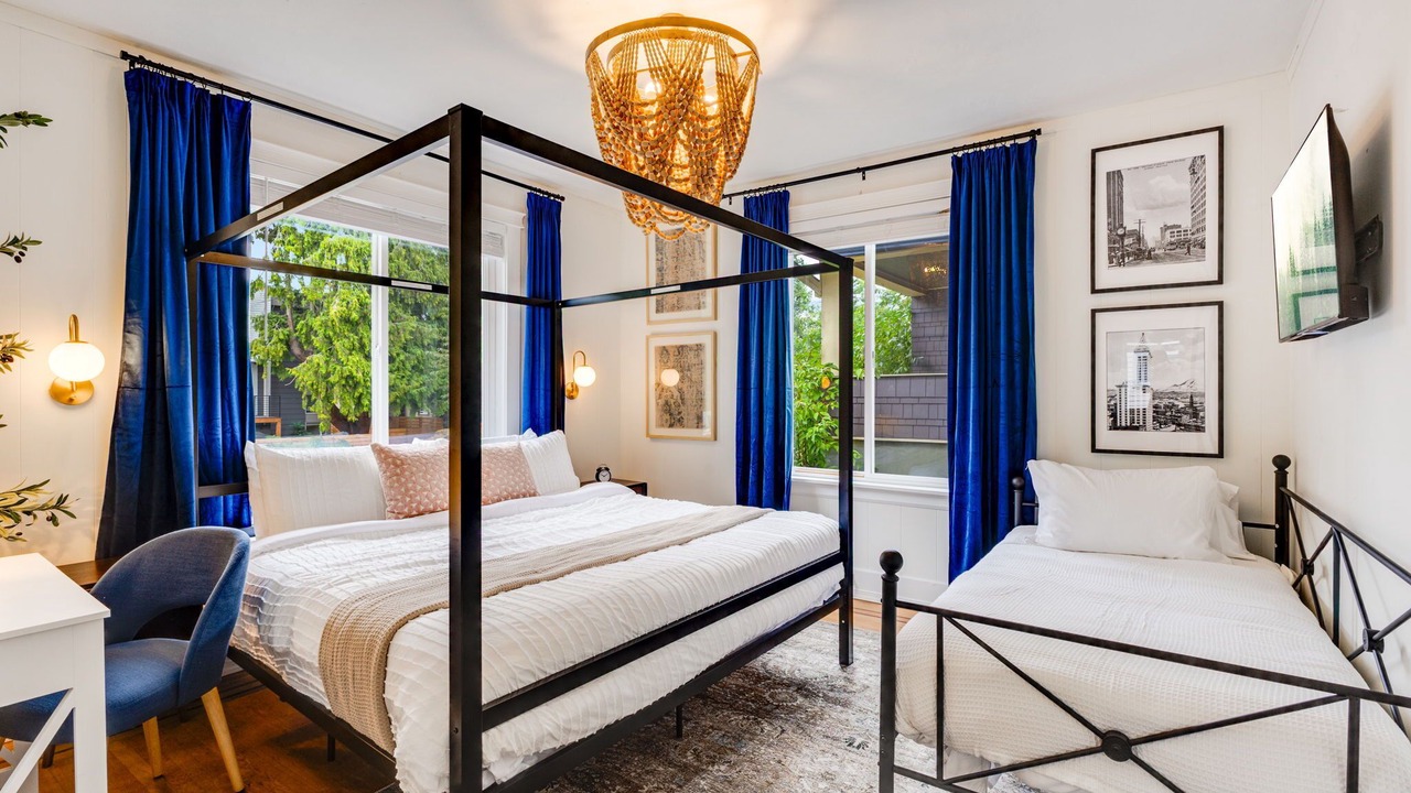 Photo of Bedroom in University District
