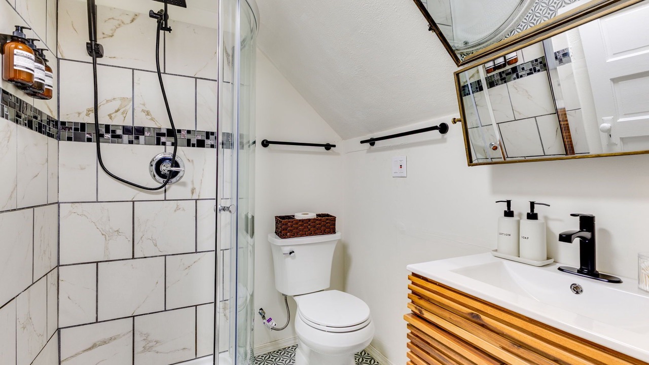 Photo of Bathroom in University District
