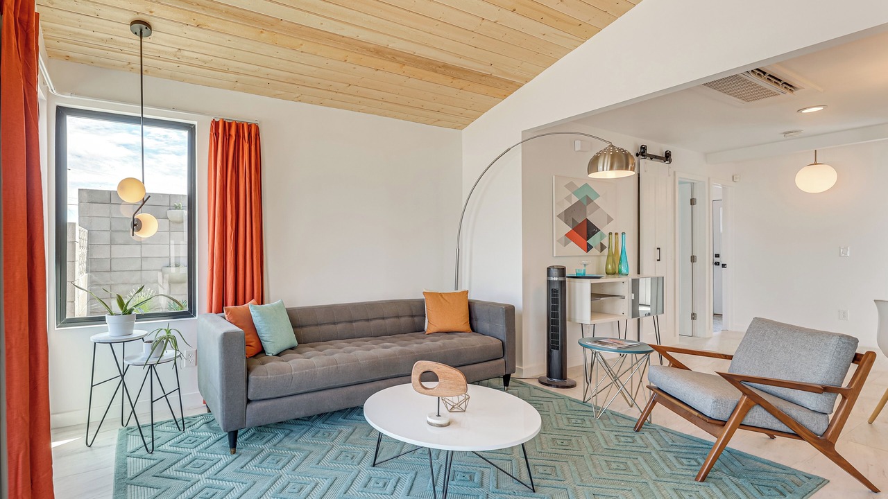 Photo of Livingroom in Downtown