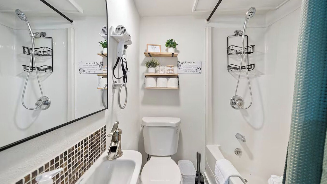 Photo of Bathroom in Juanita