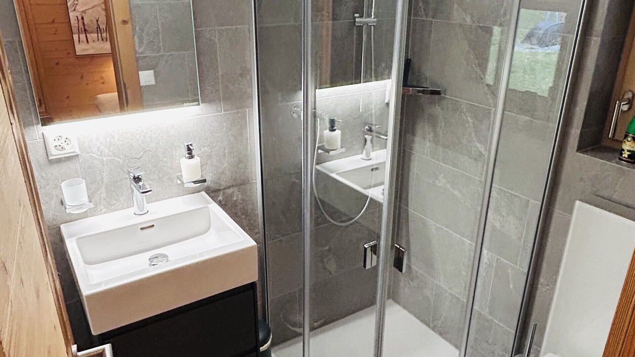 Photo of Bathroom in Saint-Pierre-de-Clages
