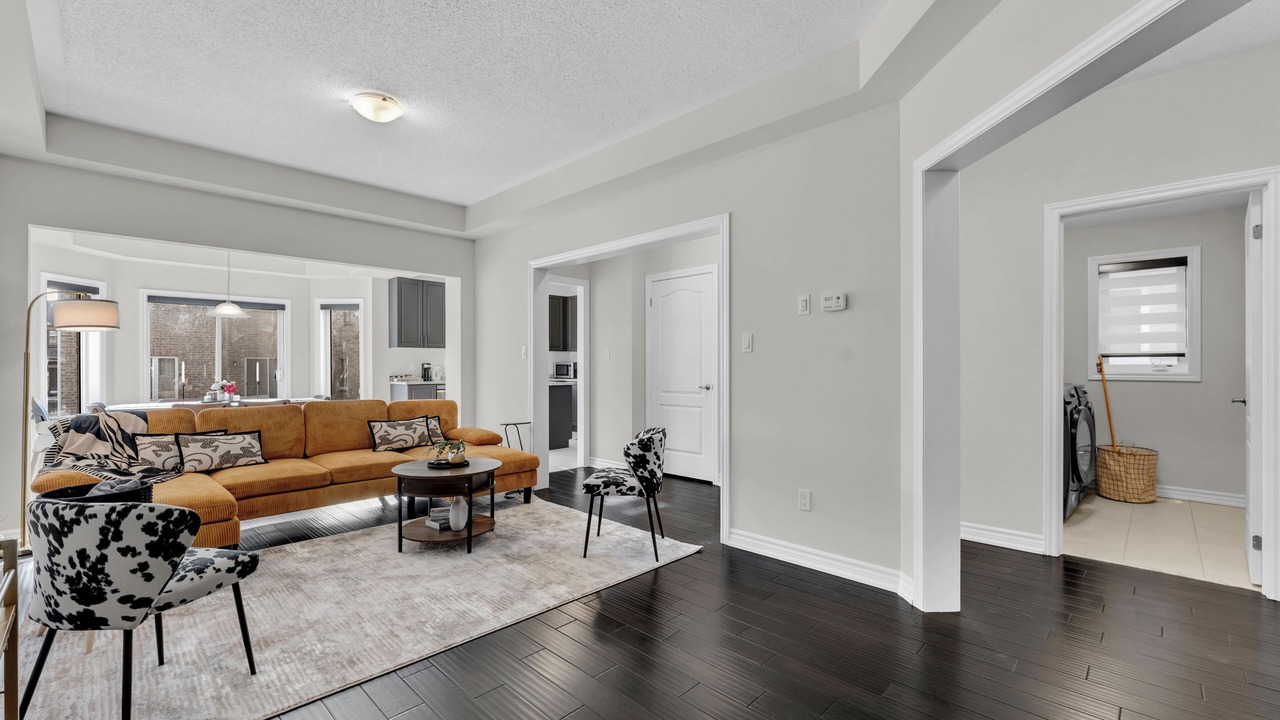 Photo of Livingroom in Thorold