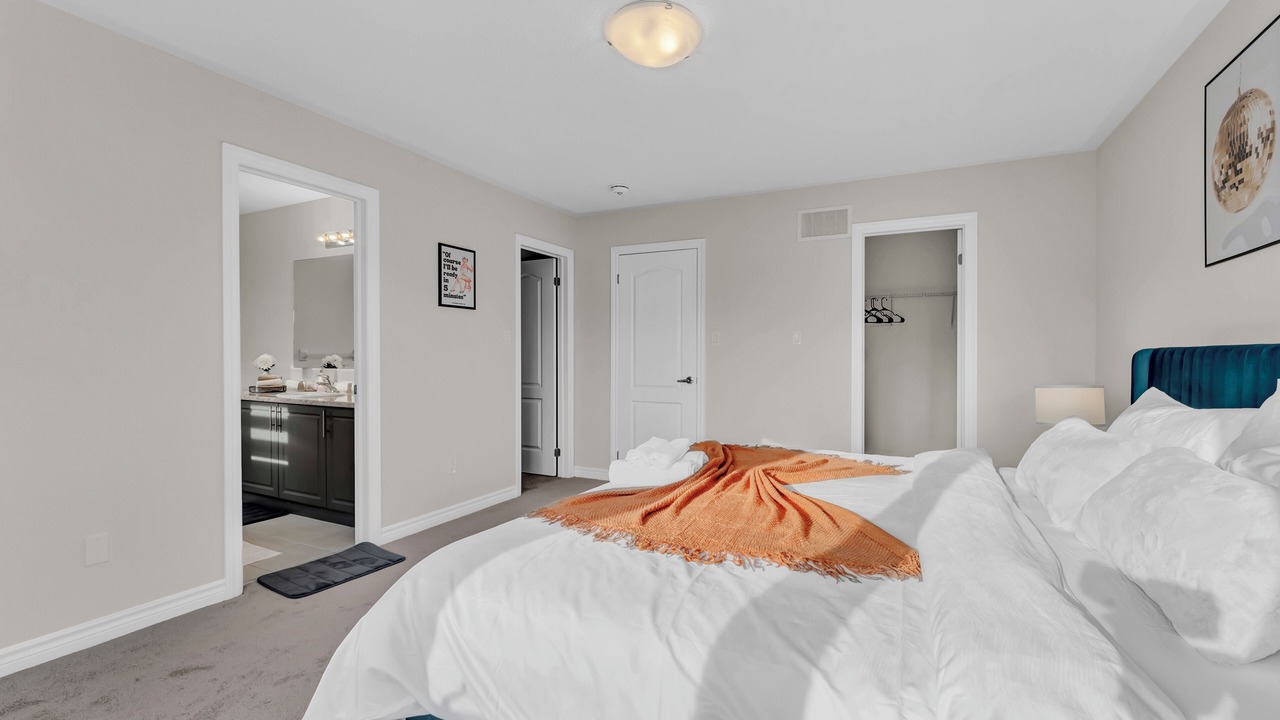 Photo of Bedroom in Thorold