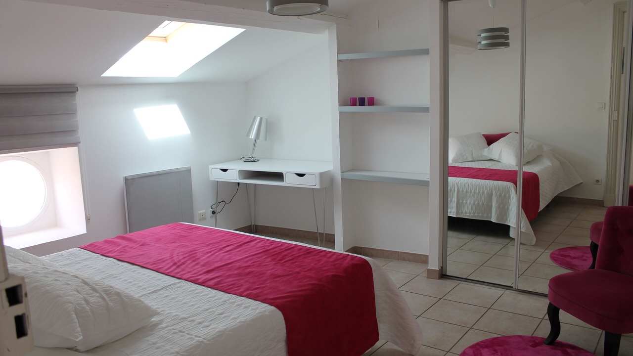 Photo of Bedroom in Cite