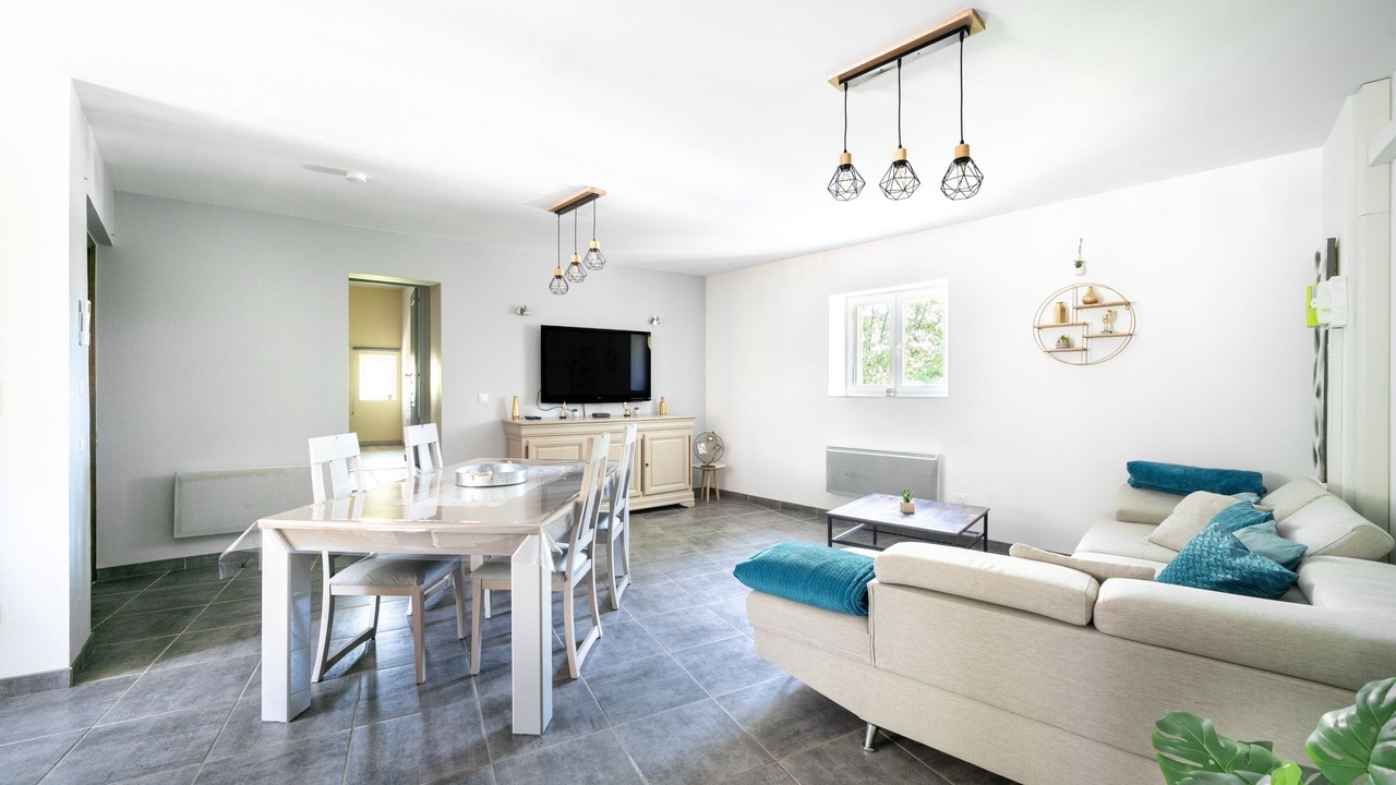 Photo of Livingroom in Pougnadoresse
