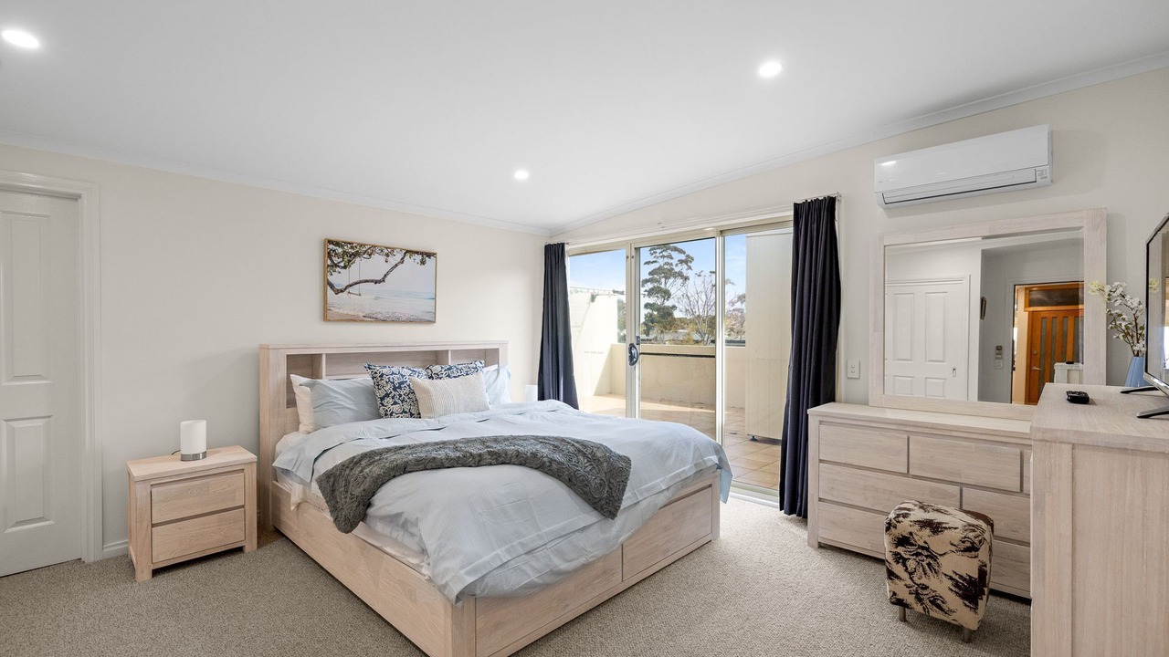 Photo of Others in Rhyll