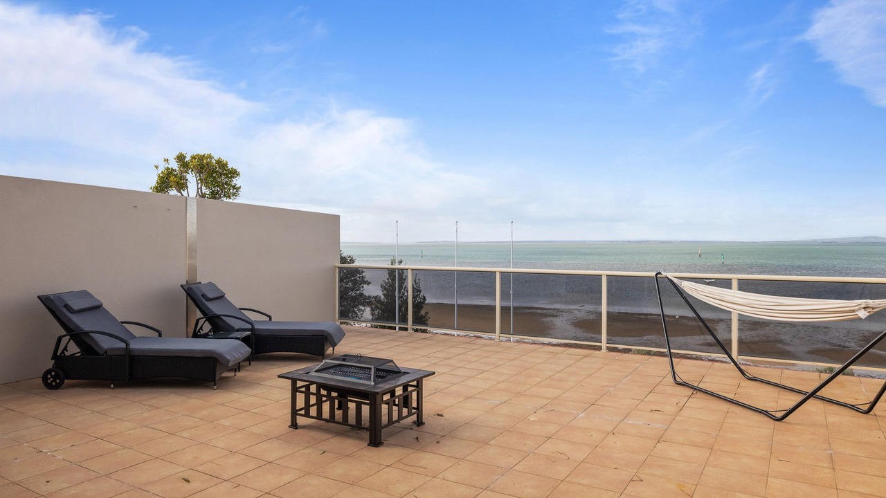 Photo of Others in Rhyll