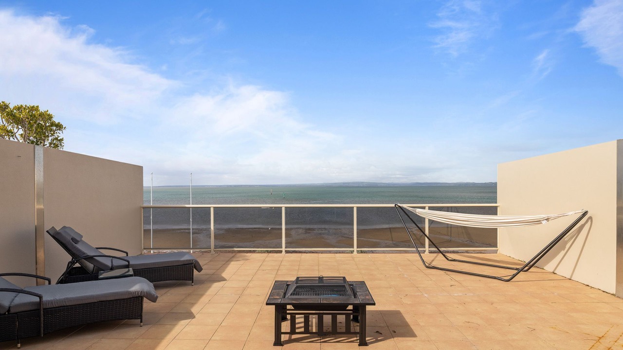 Photo of Others in Rhyll