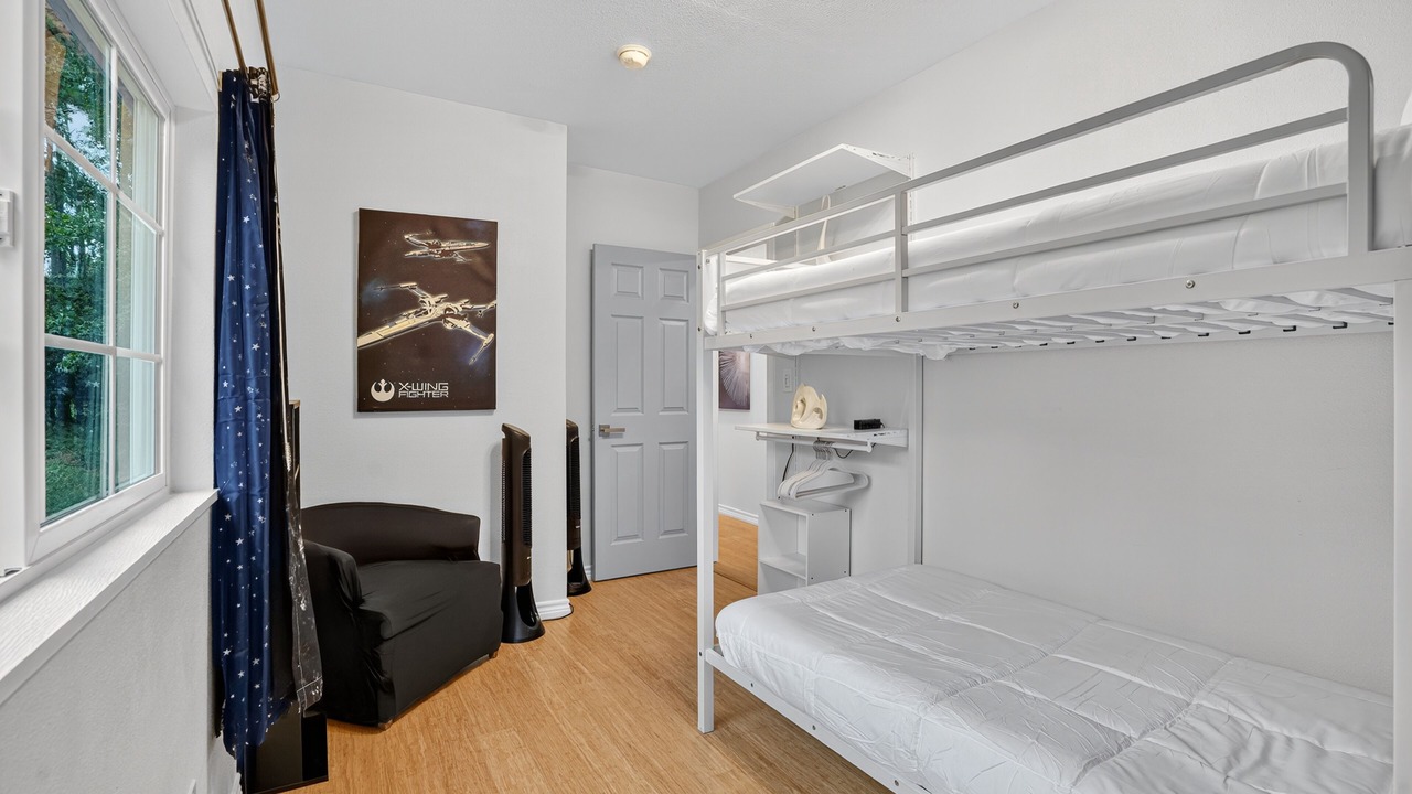 Photo of Bedroom in Pointblank