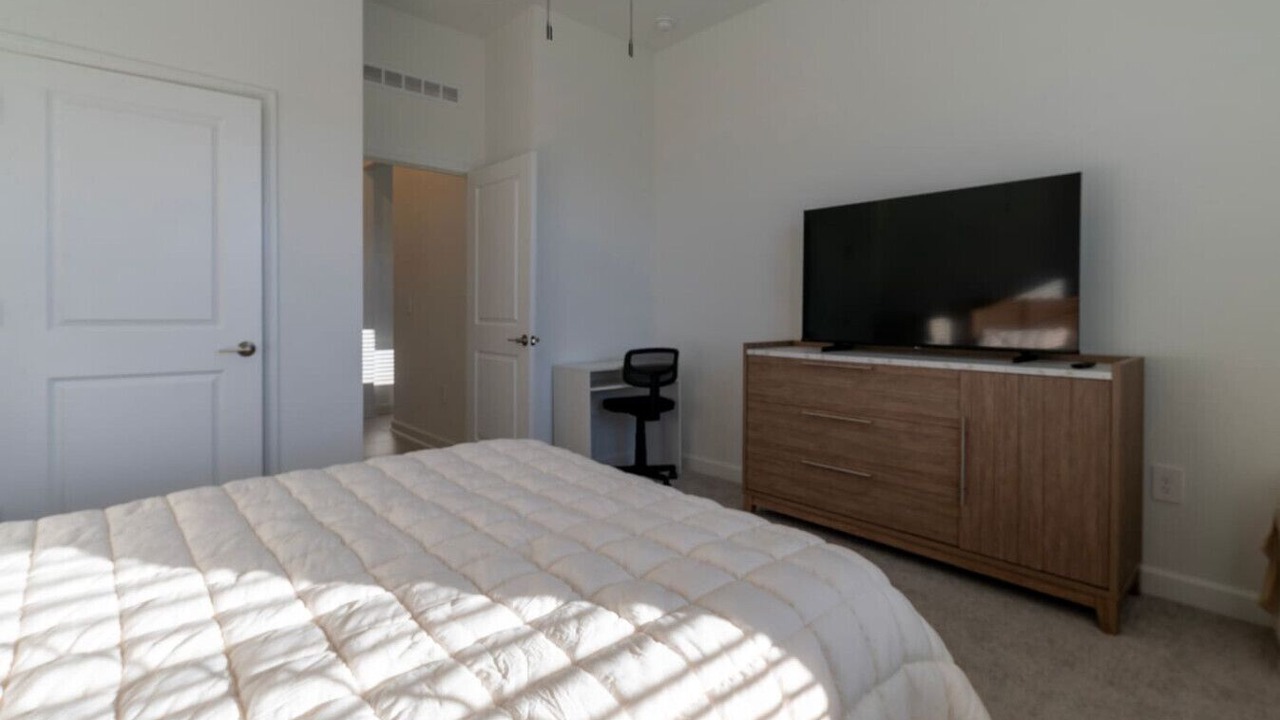 Photo of Bedroom in Winter Garden