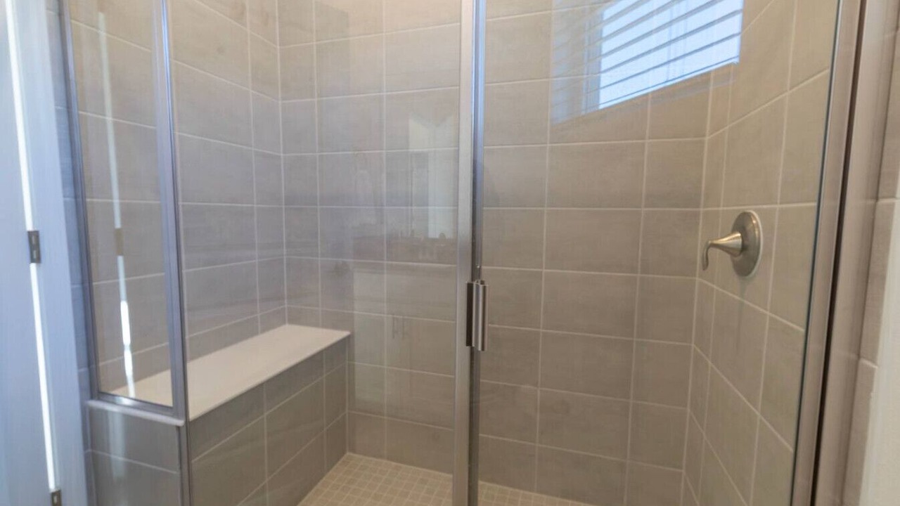Photo of Bathroom in Winter Garden