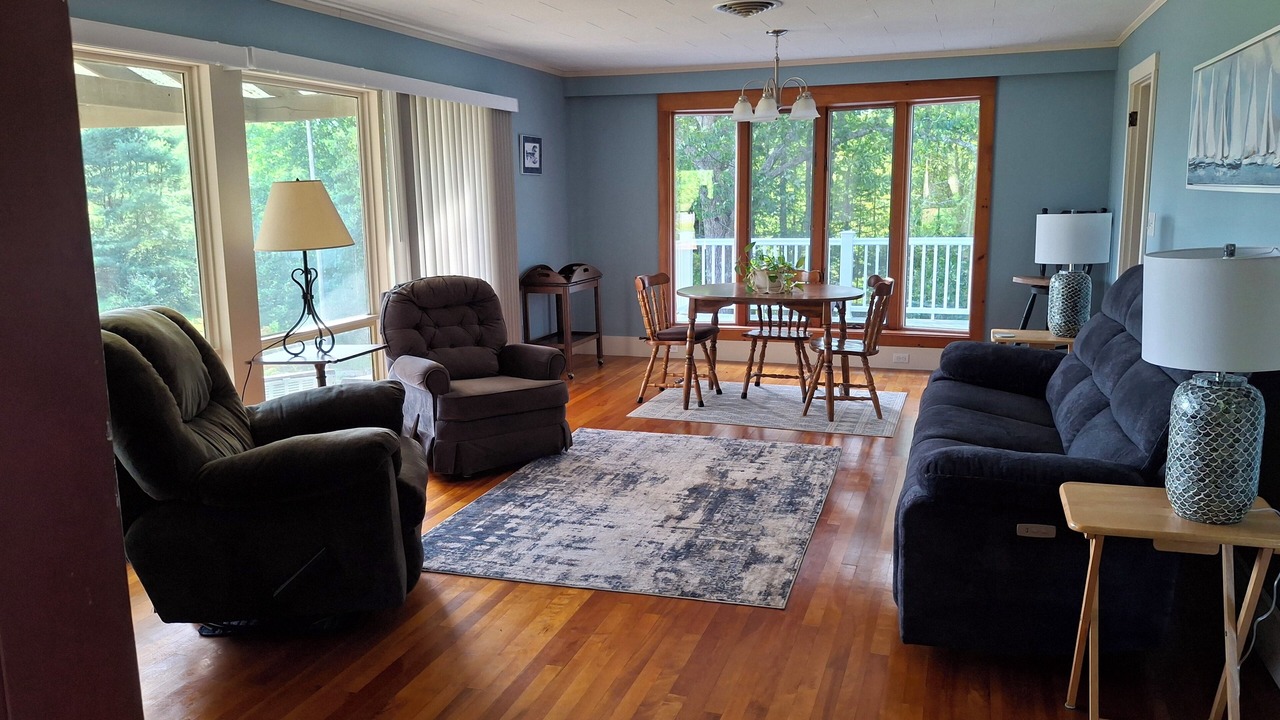 Photo of Livingroom in Nobleboro