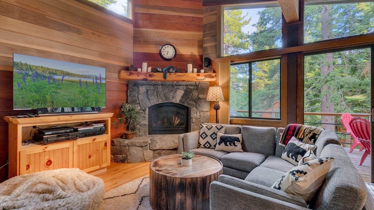Photo of Livingroom in Carnelian Bay