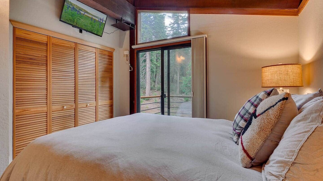 Photo of Bedroom in Carnelian Bay