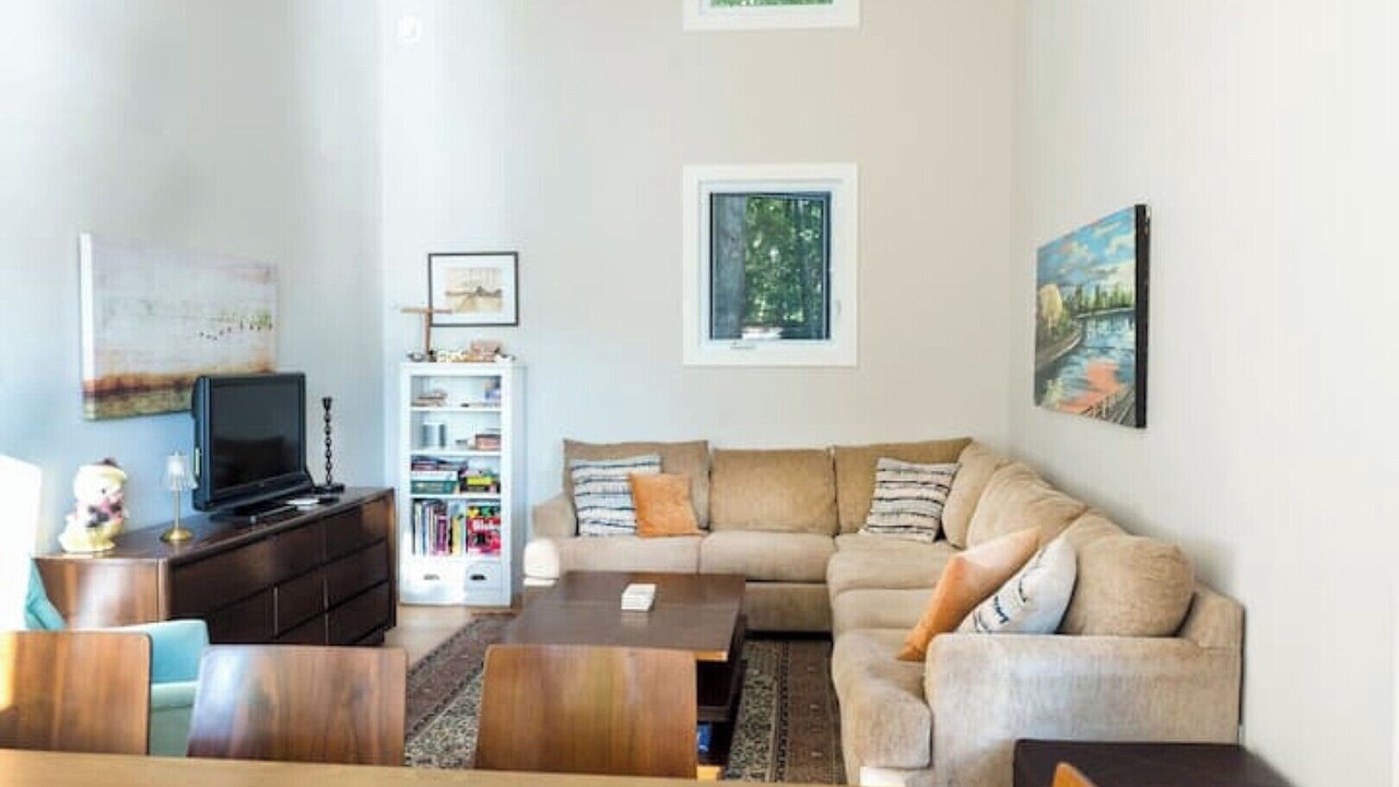 Photo of Livingroom in Low