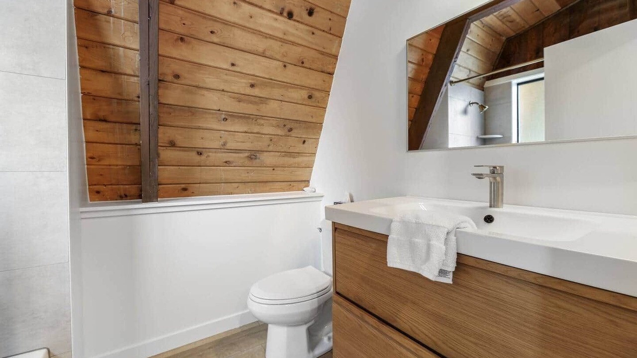 Photo of Bathroom in Silver Summit