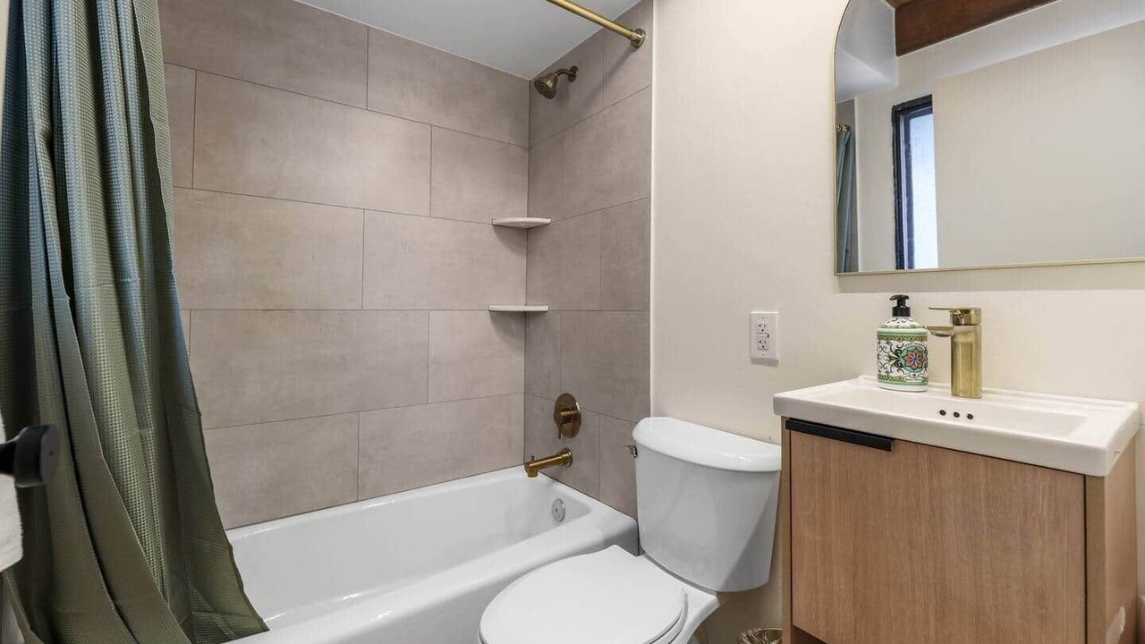 Photo of Bathroom in Silver Summit