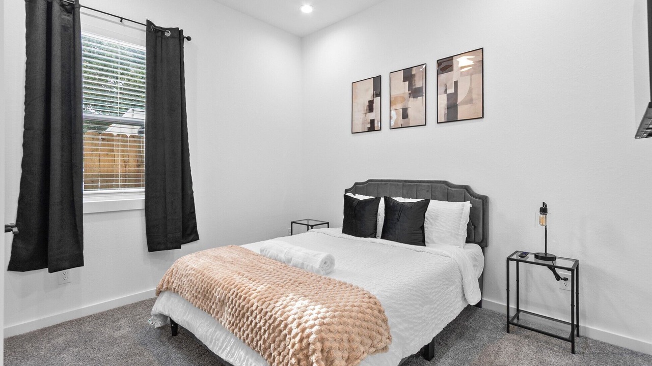 Photo of Bedroom in Northside