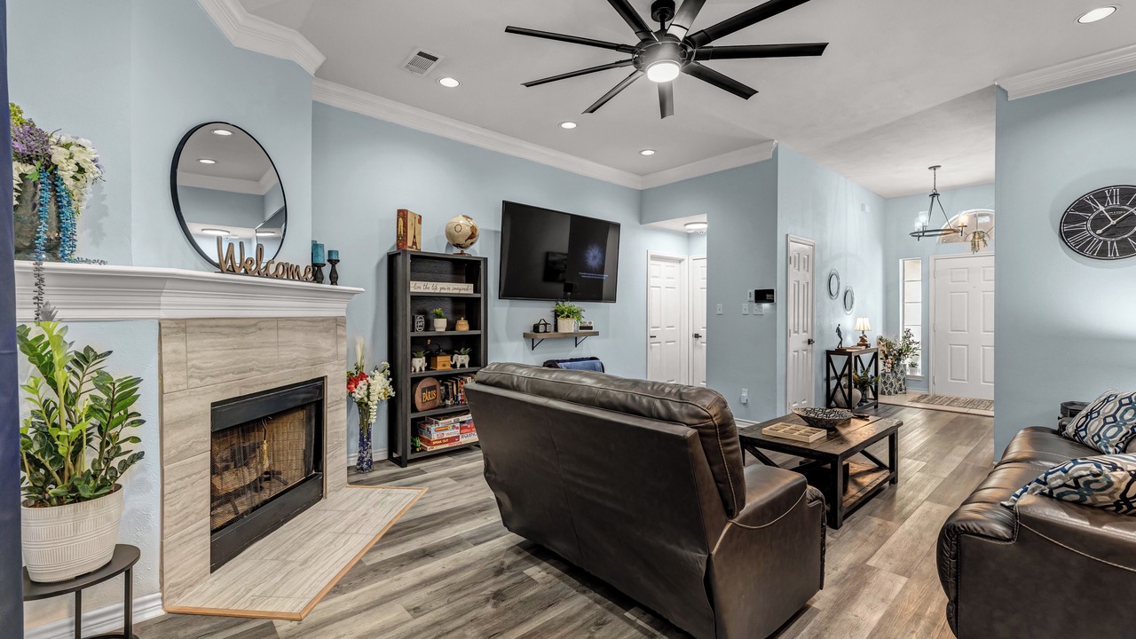 Photo of Livingroom in College Station