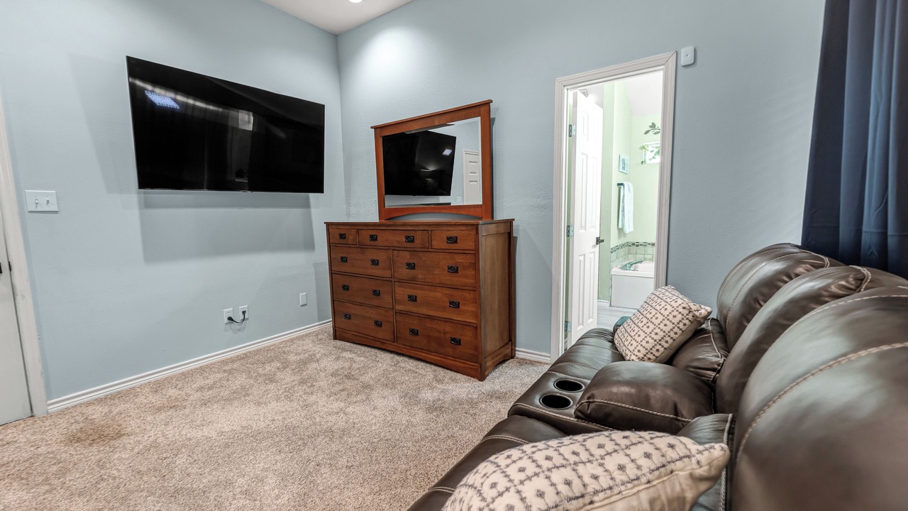 Photo of Livingroom in College Station